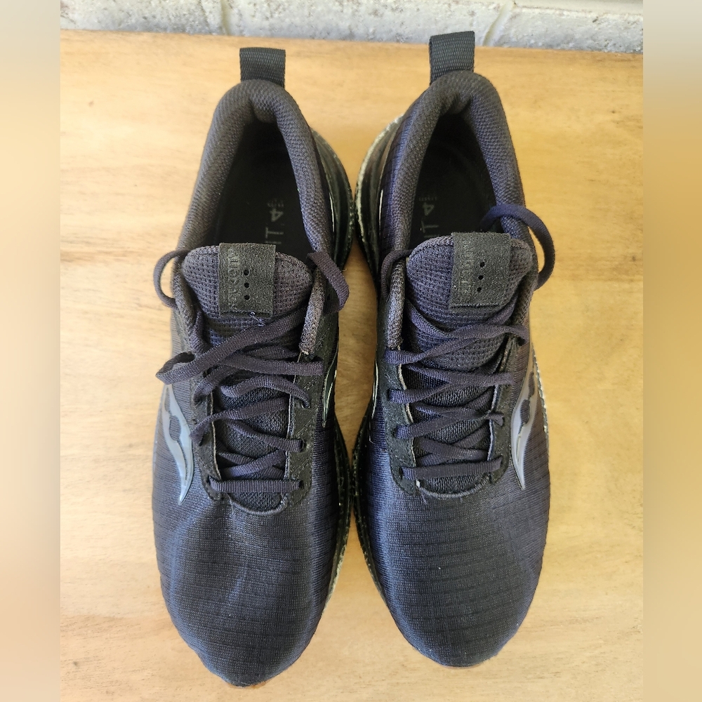 Saucony Men's Black Running Shoes - Picture 3 of 8